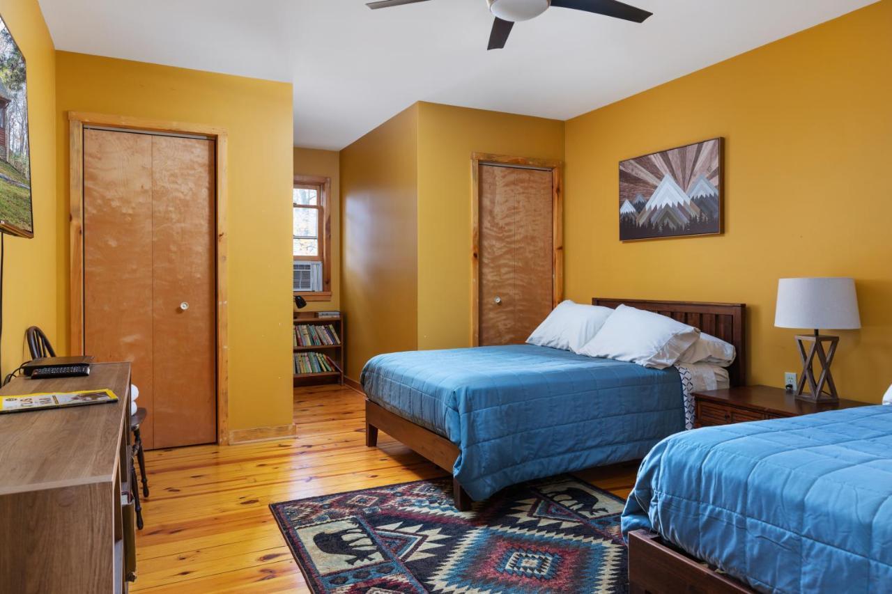 Sleepy Hollow 5Br Cabin - National Park 7 Min, Hot Tub, Fire Pit, Sleeps 12 Luray Bagian luar foto